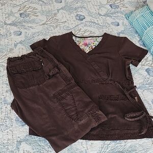 Koi Brown Cotton Scrub Set
